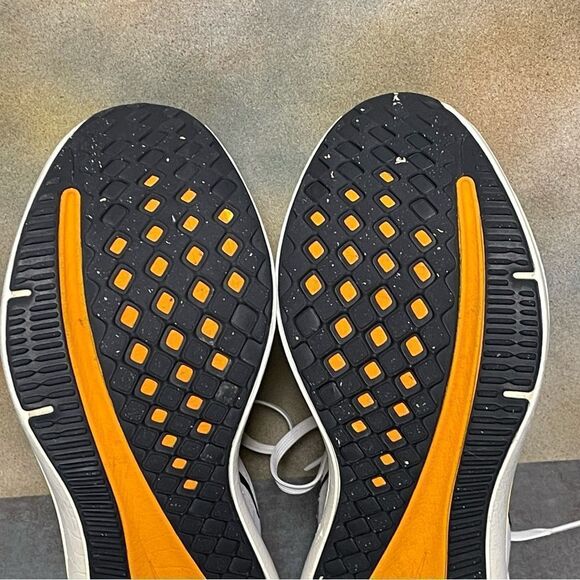 Nike Zoom Winflo 10 DV4023-101 Women's White Running Shoes Size 11M - Picture 15 of 16